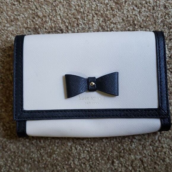 KATE Spade cream black trim and bow clutch purse - Picture 1 of 6